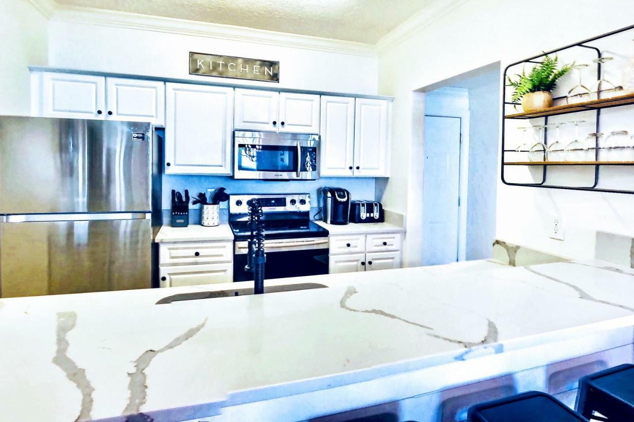 Barefoot Bliss - beachfront condo - sleeps 14 Panama City Beach Esterno foto